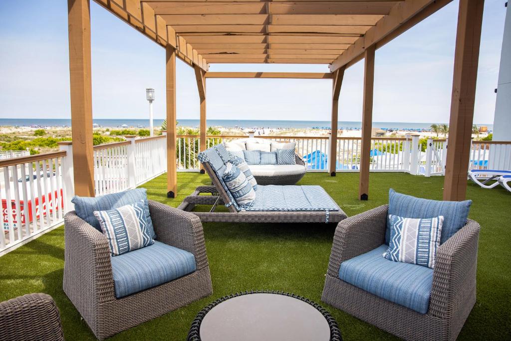 Photo of Mahalo Diamond Beach Resort in Wildwood Crest, NJ