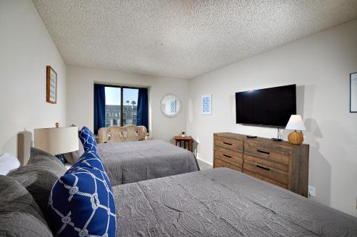 Photo #2 of Oceanside Beach Condos in Oceanside, CA