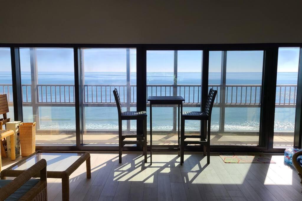 Photo of Stunning Ocean-Front Penthouse 1800sf 3BR 2BA 7Bed at Regency Tower in North Wildwood, NJ