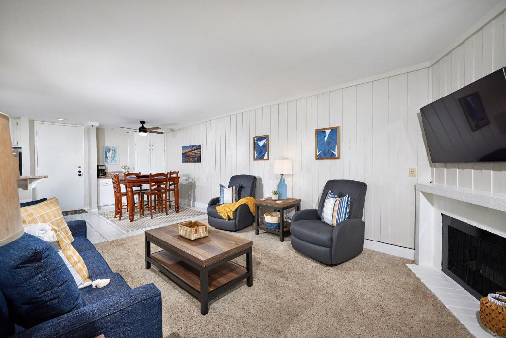 Photo #1 of Oceanside Beach Condos in Oceanside, CA