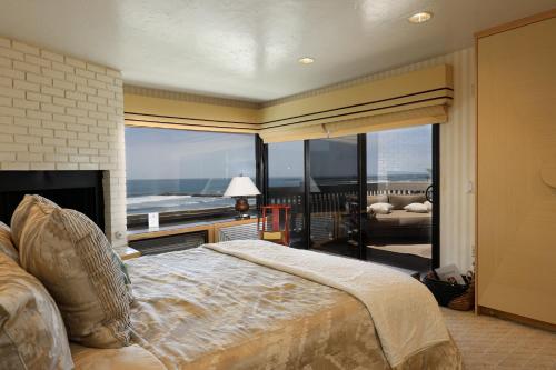 Photo #2 of Oceanside Beach Condos in Oceanside, CA