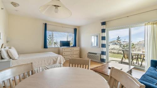 Photo #2 of Windward Shores in Amagansett, NY