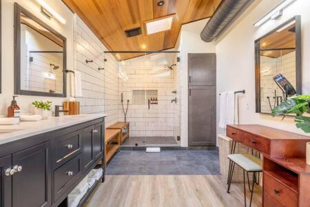 Photo #3 of Stay on The Strand Manhattan Beach 4 bedroom in Manhattan Beach, CA