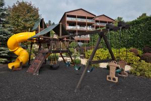 Photo #5 of The Lodges at Cresthaven in Lake George, NY