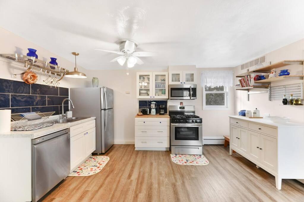 Photo of Private Lakefront Luxury Minutes to the Falls in Youngstown, NY