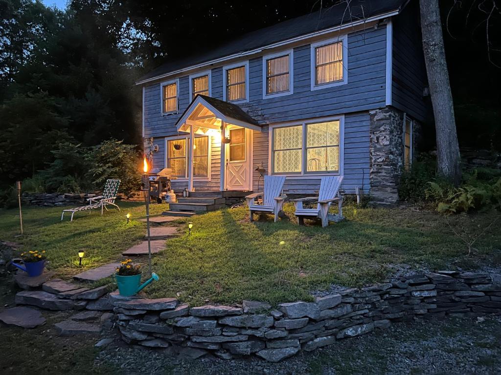 Photo of Relax Like It's 1800! in Pond Eddy, NY