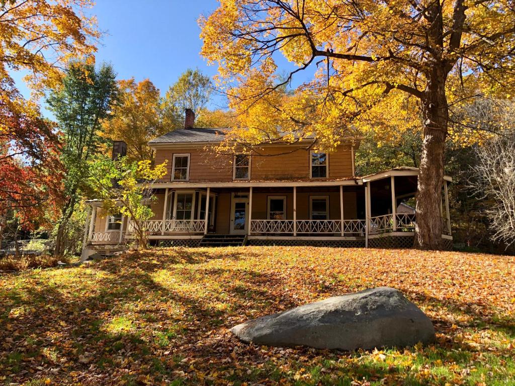 Photo of Slumberland at the River's Edge in Pond Eddy, NY