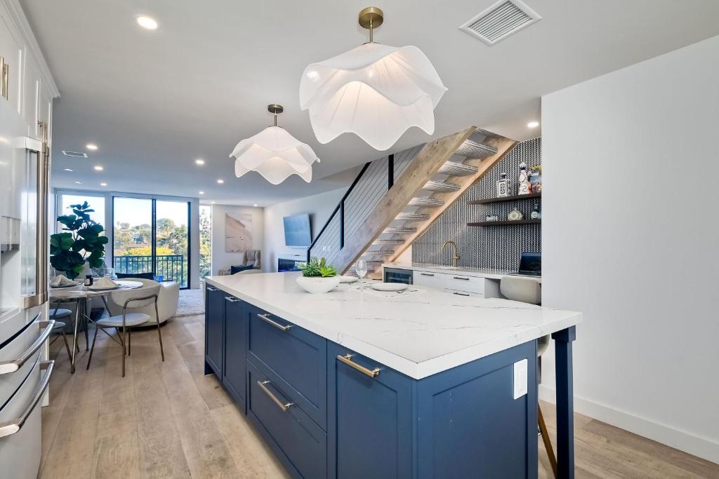 Photo #1 of Oceanfront, Luxury Remodel, Pool, Walk To Dining in Encinitas, CA