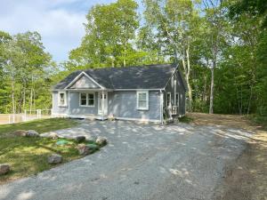 Photo #6 of Gardner Lake 2 Queen/1King/2 Bath/Laundry- Private in Salem, CT