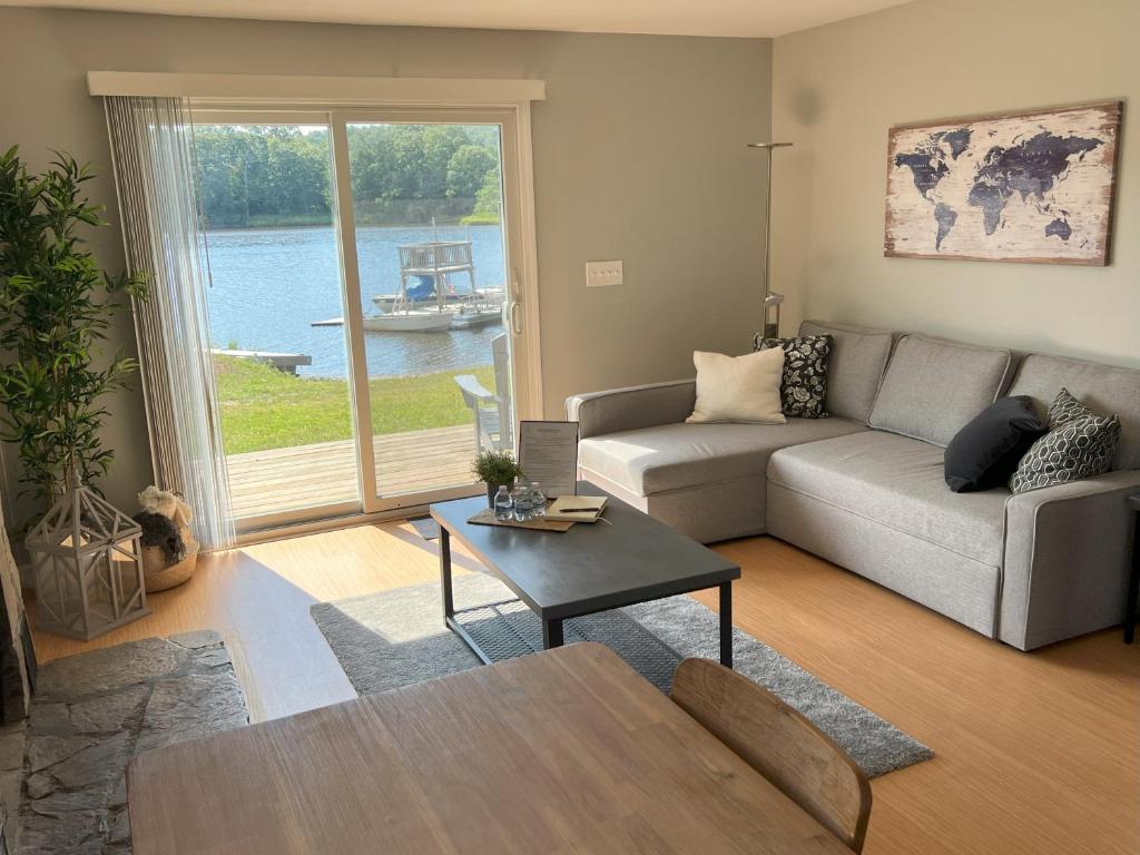 Photo of Thames River Cottage in Montville, CT