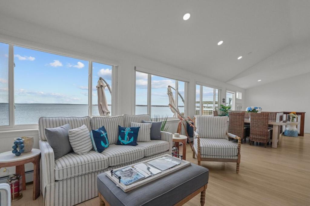 Photo of Luxury waterfront retreat in Newport, RI