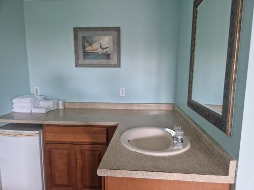 Photo #3 of Sandcastle Beachfront Inn in Westerly, RI