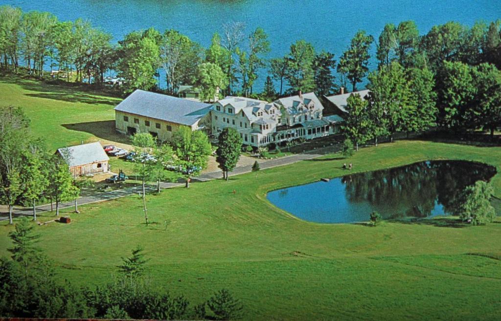 Photo of Lake Shore Farm Inn in Northwood, NH