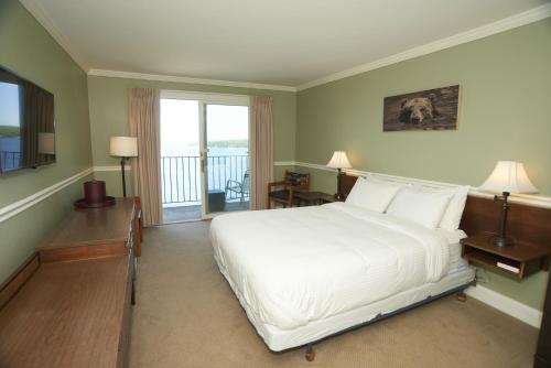Photo #2 of Belknap Point Inn in Gilford, NH