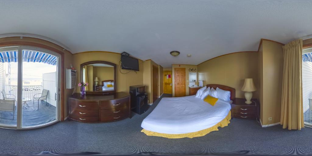 Photo of The Moulton Hotel in Hampton, NH