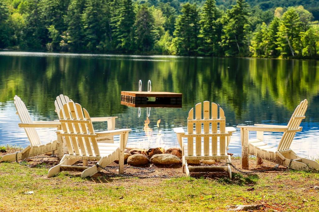 Photo of 468 Pequawket Drive in Conway, NH