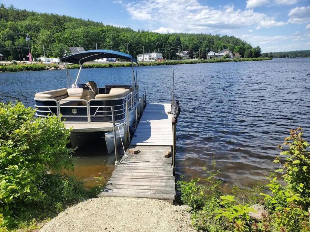 Photo of Lakefront Home with Private Beach Access & Hot Tub in Battle Creek, MI