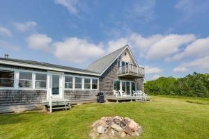 Photo #6 of Shorefront House with Views, 14 Mi to Acadia NP in Sullivan, ME