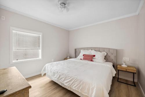 Photo #2 of 1628 West Oceanfront Oasis - 4,6,7 in Newport Beach, CA