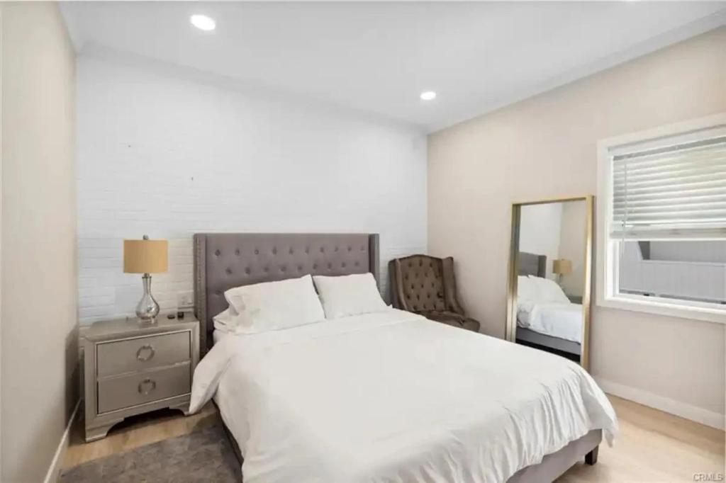 Photo #1 of 1628 West Oceanfront Oasis - 5,8,9 in Newport Beach, CA
