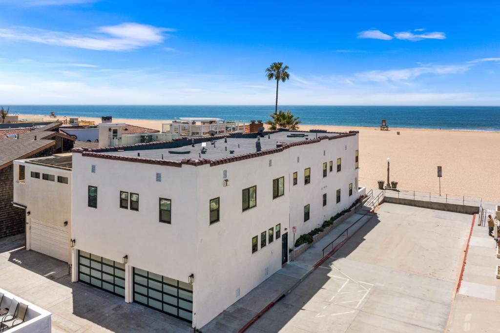 Photo #1 of 1628 West Oceanfront Oasis - All Units in Newport Beach, CA