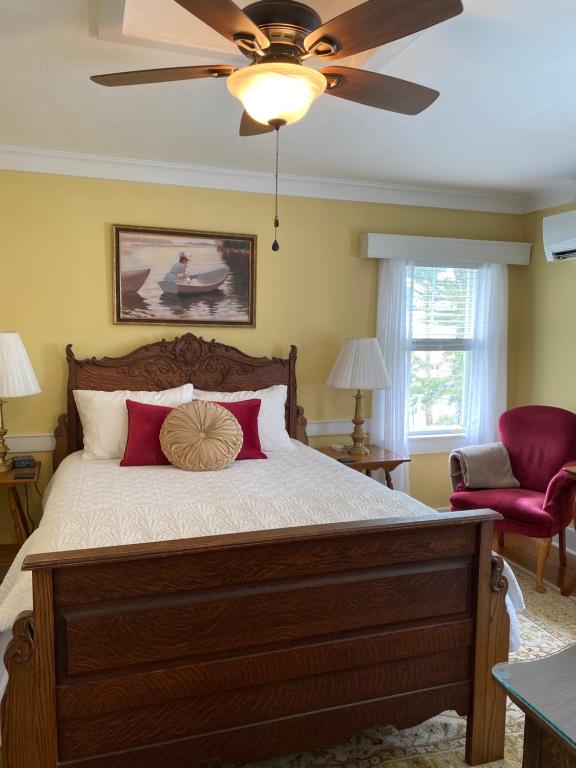 Photo of Spouter Inn Bed & Breakfast in Lincolnville, ME