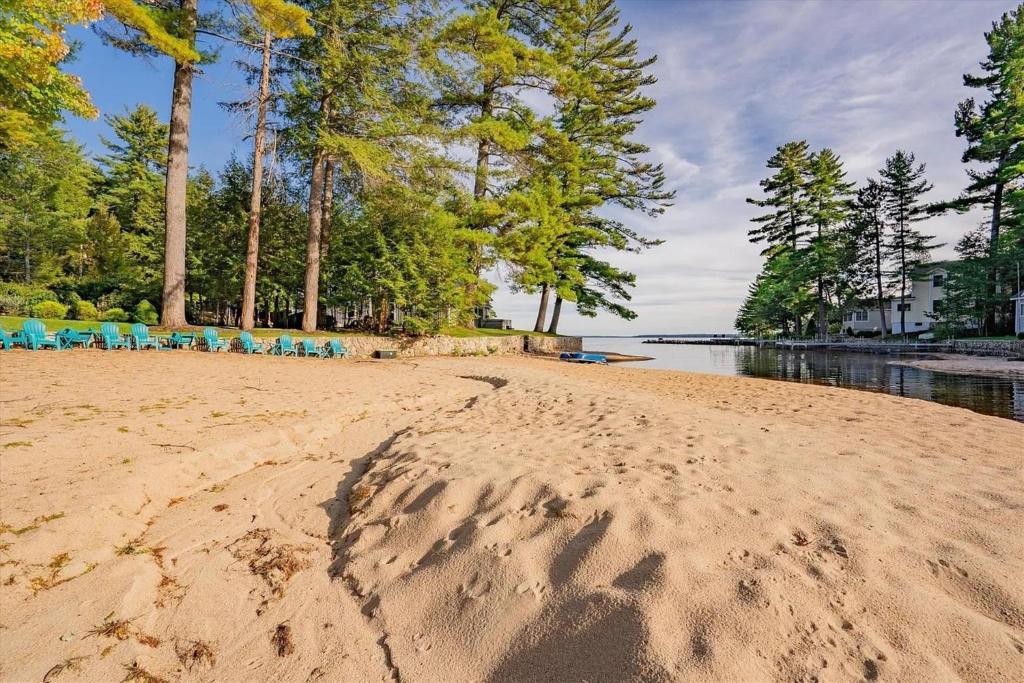 Photo of SANDY COVE - LIMIT 14 villa in Sebago, ME