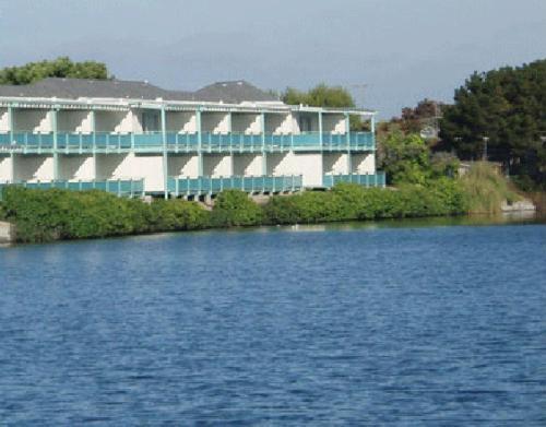 Photo of Coral Reef Inn & Condo Suites in Alameda, CA