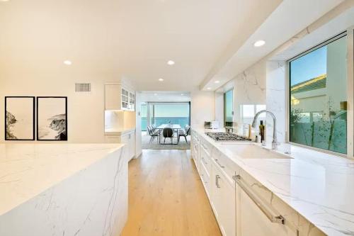 Photo #3 of Cliffside Haven Where Ocean Meets Sky in San Diego, CA