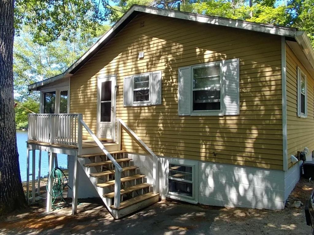 Photo of WATER'S EDGE LIMIT 8 cottage in Naples, ME