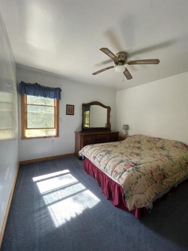 Photo #2 of PARADISE POINT LIMIT 10 cottage in Casco, ME