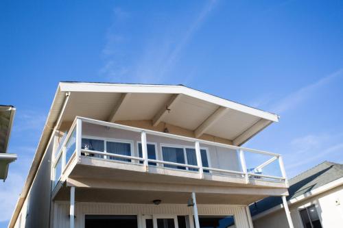 Photo #3 of 1005 E Balboa Unit C Duplex in Newport Beach, CA