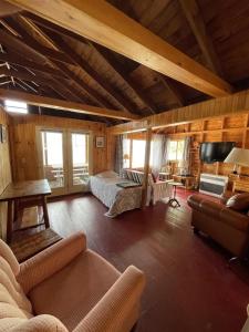 Photo #4 of LIMBERLOST LIMIT 6 cottage in Standish, ME