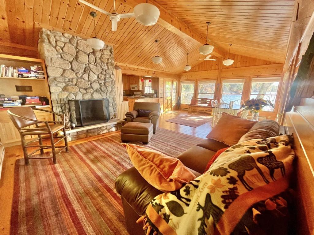 Photo of BEAR POINT LIMIT 15 villa in Harrison, ME