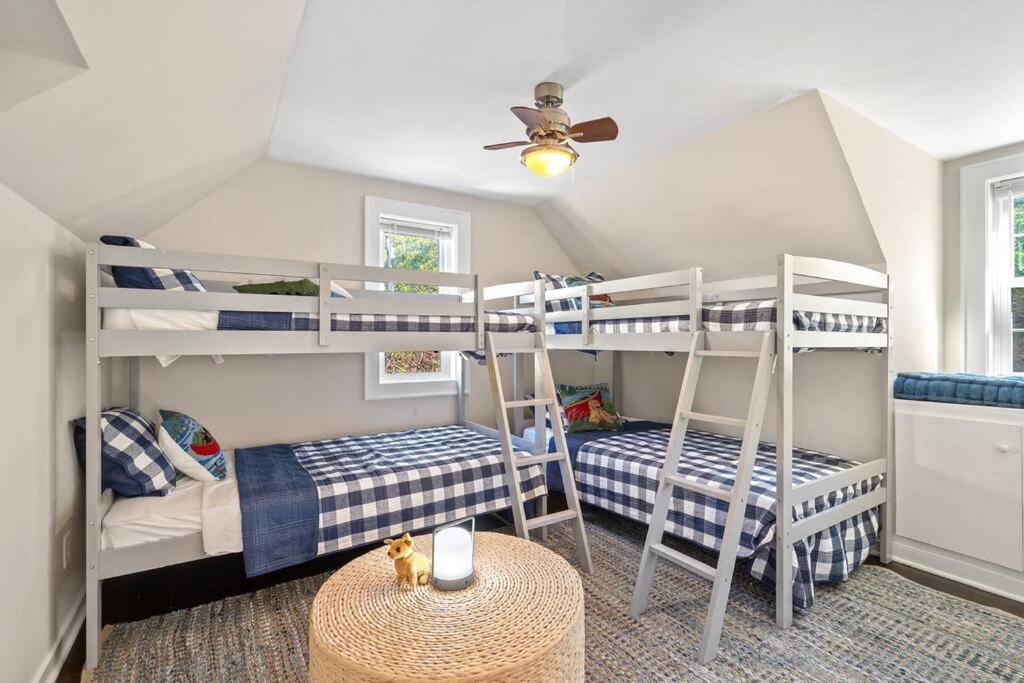 Photo of The Lakeshore Cozy Cottage! in Wonder Lake, IL