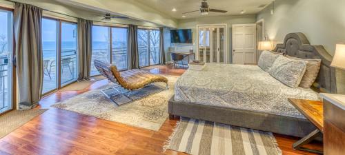 Photo #2 of Villa Santorini in Gary, IN