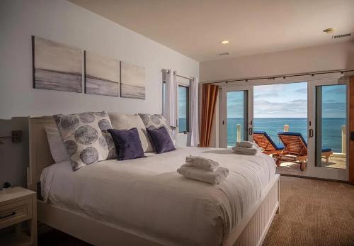 Photo #2 of Oceanfront Paradise - Luxury, Fire Pit, Views in San Diego, CA
