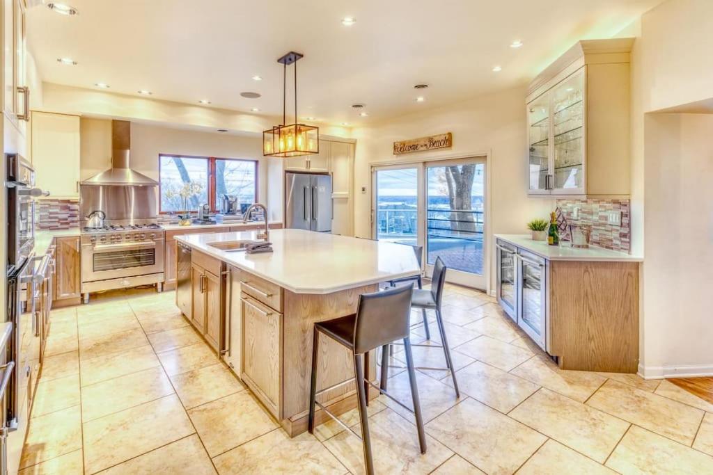 Photo of Villa Santorini in Gary, IN