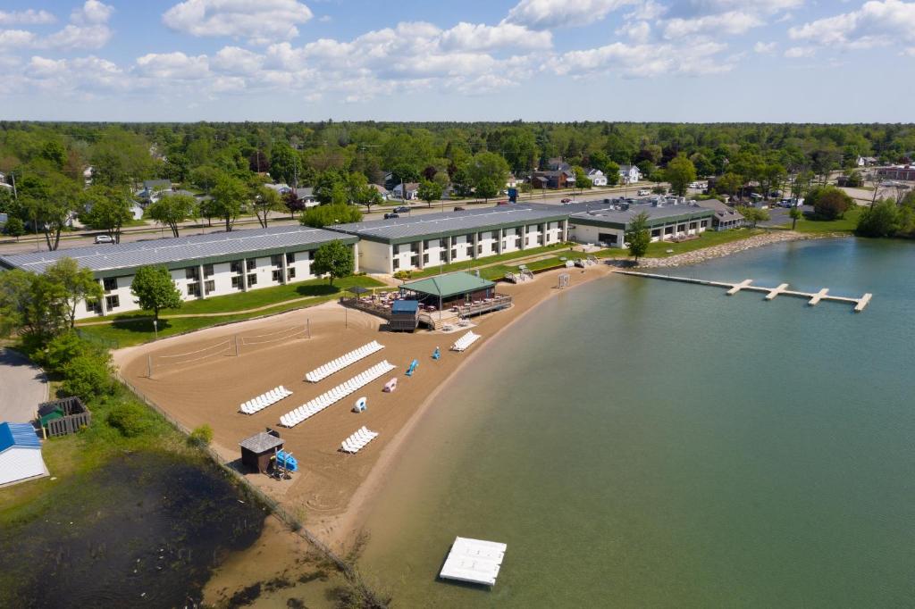 Photo of Tawas Bay Beach Resort & Conference Center in East Tawas, MI