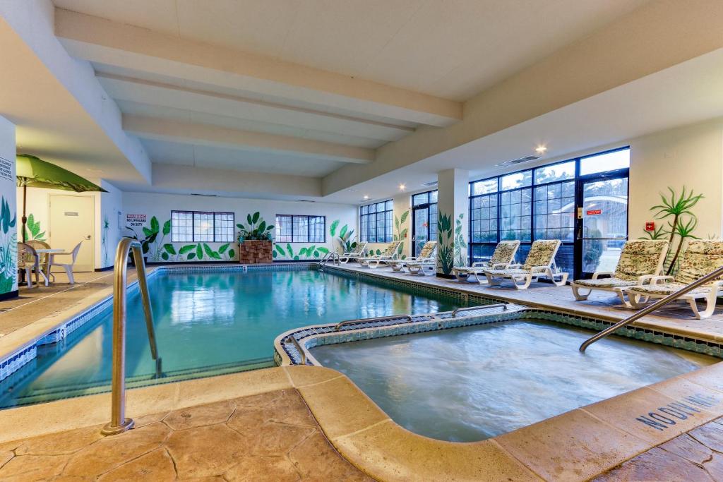 Photo of Parkshore Resort in Traverse City, MI
