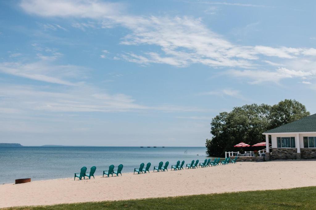 Photo of Breakers Resort - Lakeside in St Ignace, MI