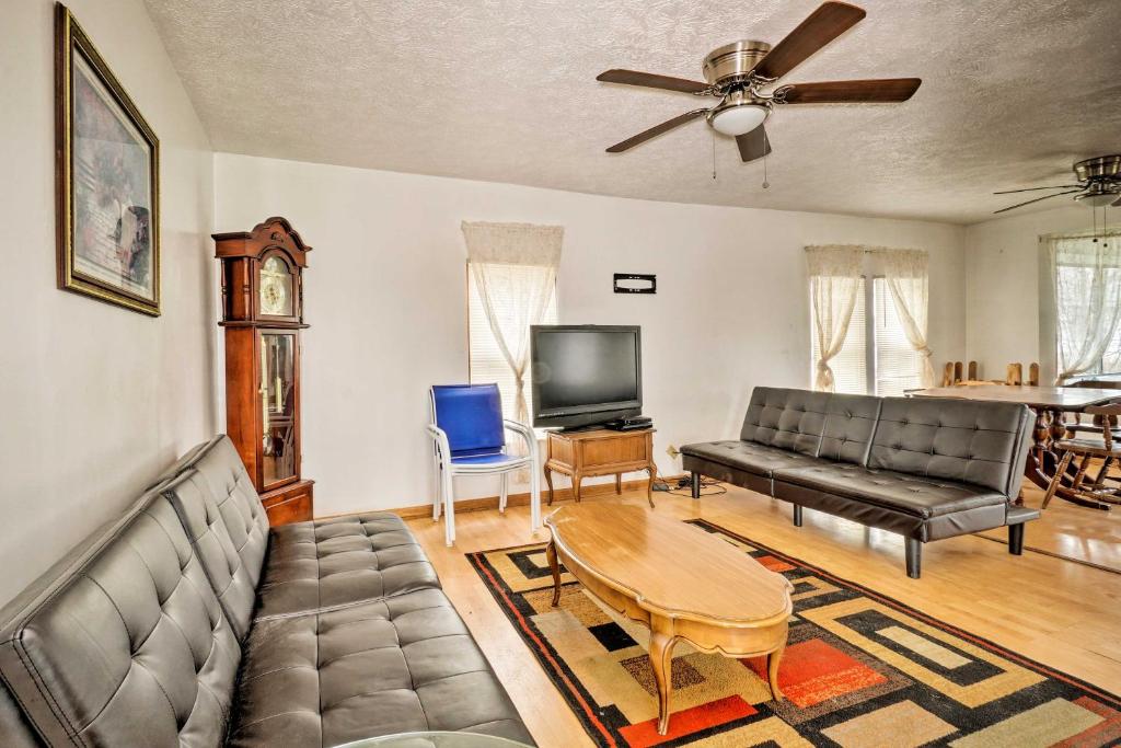 Photo of Waterfront Lake Erie Vacation Rental on the Strip! in Geneva, OH