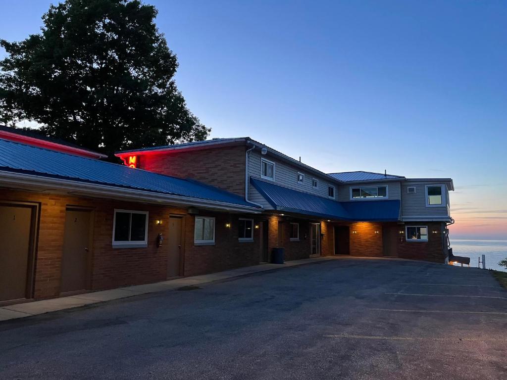 Photo of Pete's Lakefront Motel, LLC in Geneva, OH