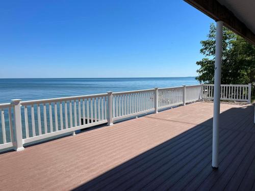 Photo #3 of Pete's Lakefront Motel, LLC in Geneva, OH