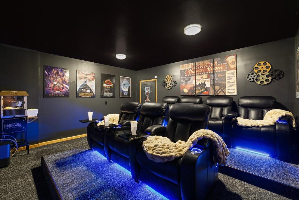Photo of Lakefront Movie & Game Rooms Hot Tub Sauna etc in Hawley, PA