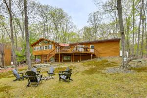 Photo #6 of half Mi to Boat Ramp Lake Wallenpaupack Retreat! in Hawley, PA