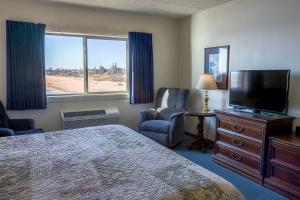 Photo #6 of Lighthouse Inn - Two Rivers in Two Rivers, WI