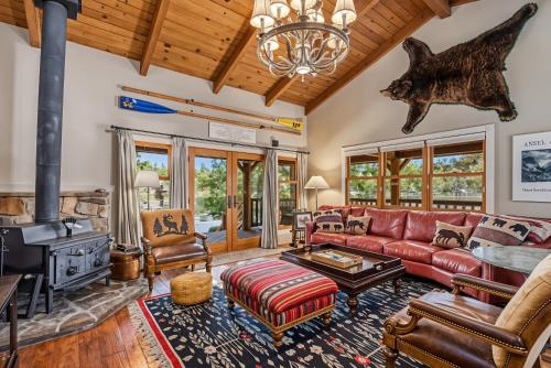 Photo #2 of Marina Beach Lodge - Lakefront Home on Beach! home in Groveland, CA
