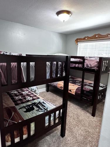 Photo #2 of Bluebird Cabin in Crestline, CA
