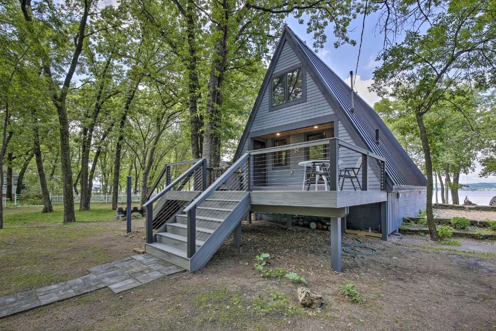 Photo of Lake Pepin Cottage with Decks and Private Beach! in Stockholm, WI